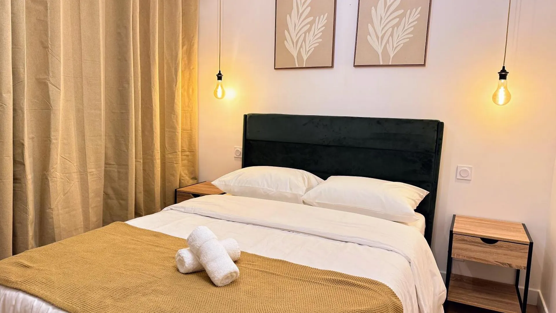 Apartment Le Vertueux - Cdg - Parking - Confort - Wifi Louvres
